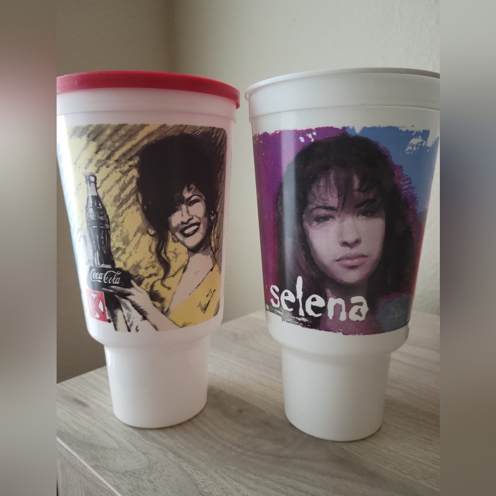 2 Selena 2005 Circle K cups
